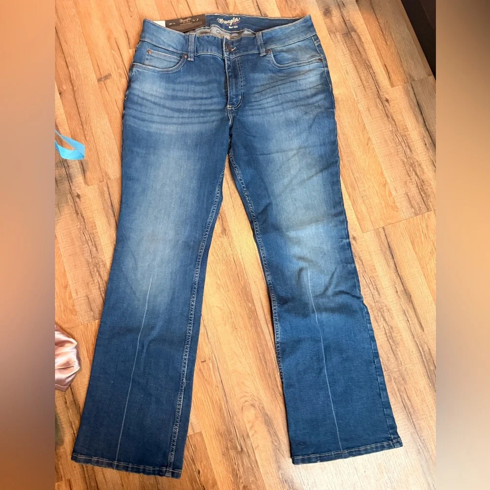 Wrangler Retro Women’s Bootcut Jeans - Picture 1 of 6